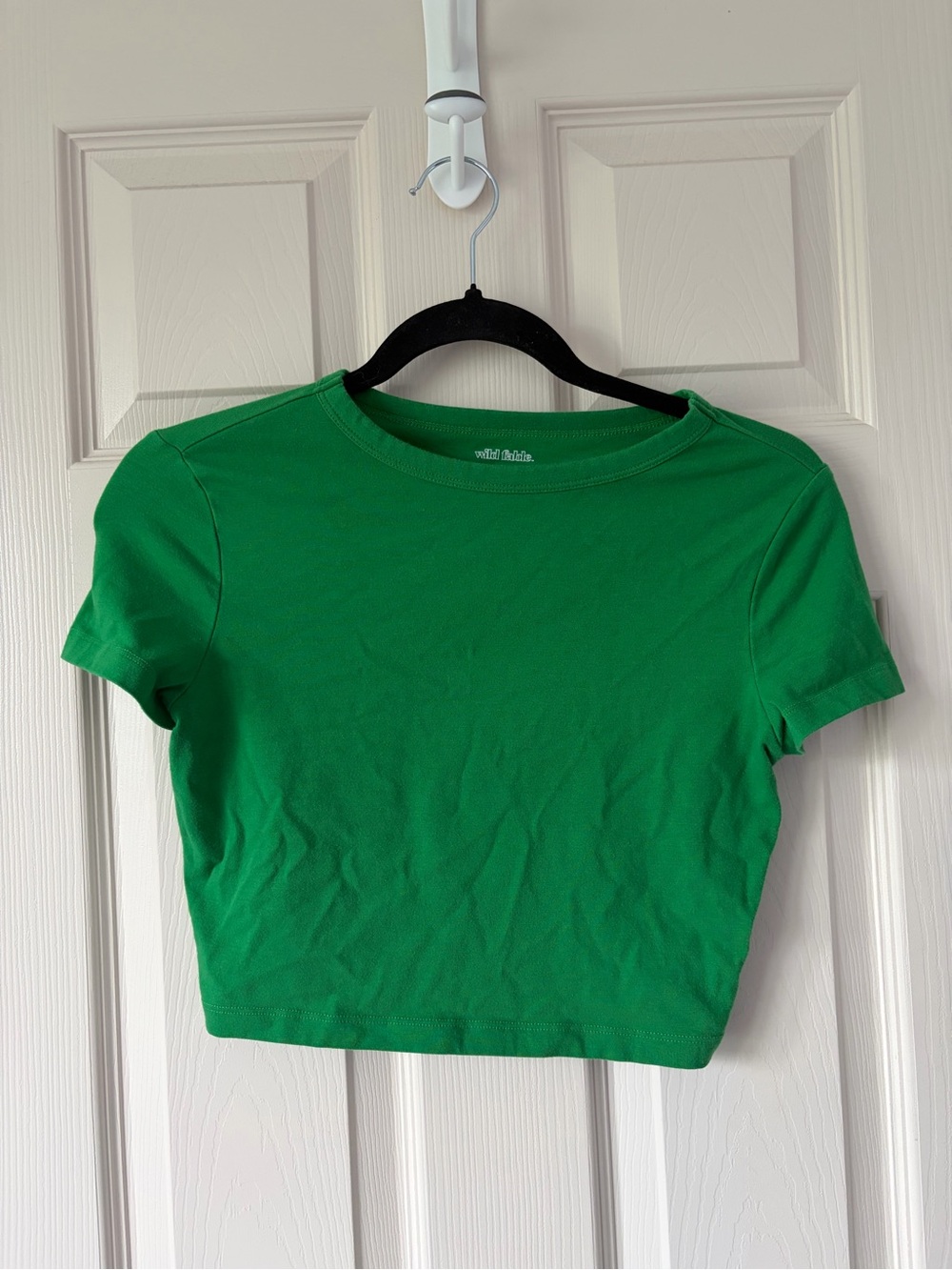 💛 WILD FABLE - Size Small - Green Crop Top